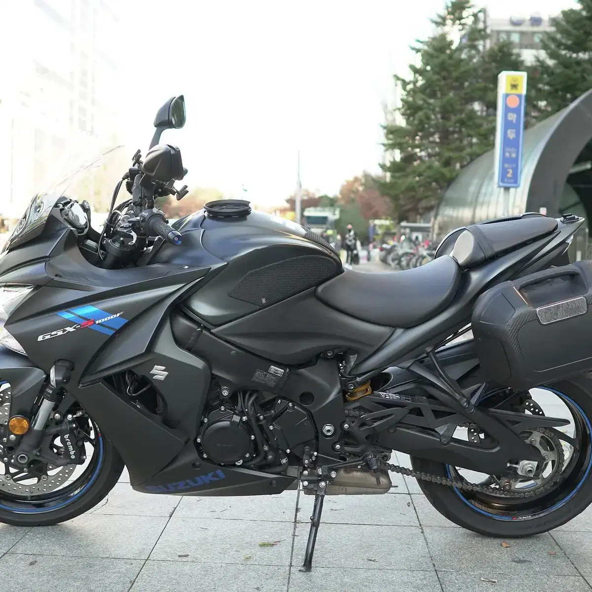 2019년 GSXS1000F A + 올린즈 리어서스 + 사이드캐리어 등