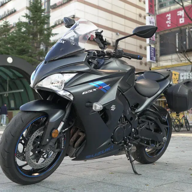 2019년 GSXS1000F A + 올린즈 리어서스 + 사이드캐리어 등