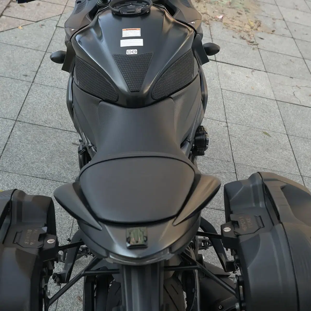 2019년 GSXS1000F A + 올린즈 리어서스 + 사이드캐리어 등