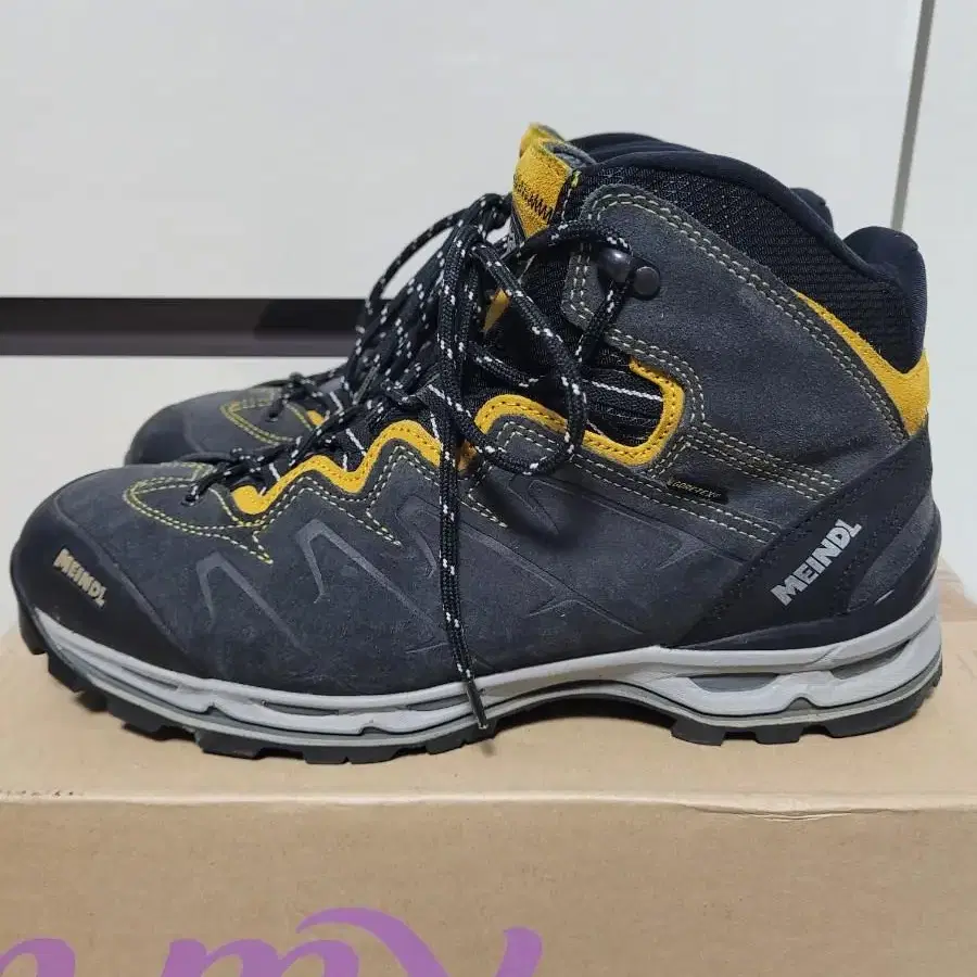 마인들 Goretex 미네소타 프로 GTX Dark Grey 280