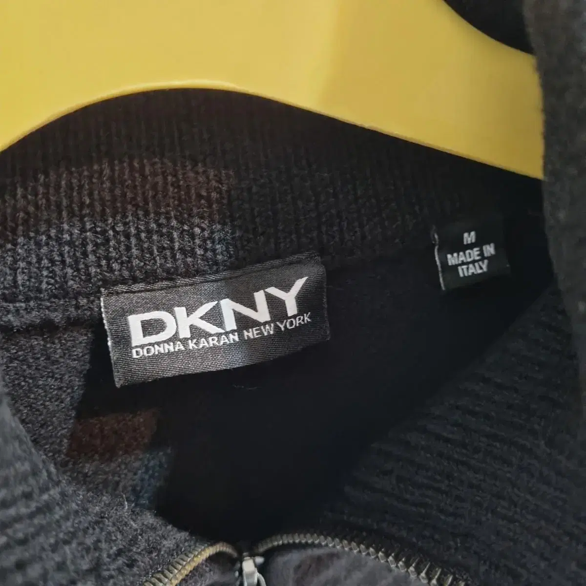 dkny 울 집업니트