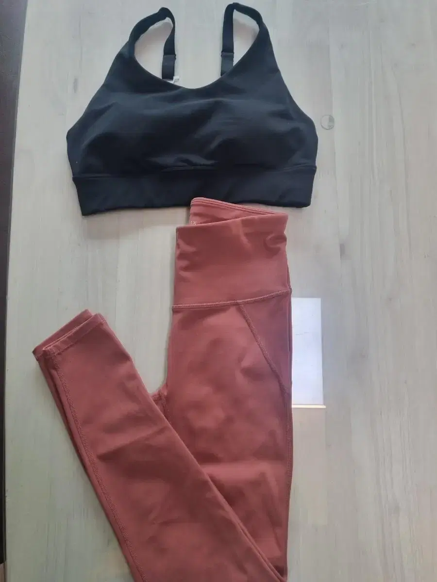 JexiMix Leggings M, JexiMix Bra Top M in Good Condition*No price reduction