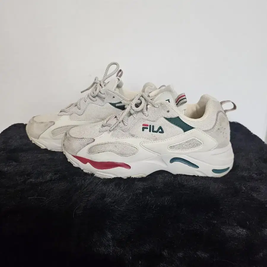 FILA 휠라 레이 트레이서 운동화 240