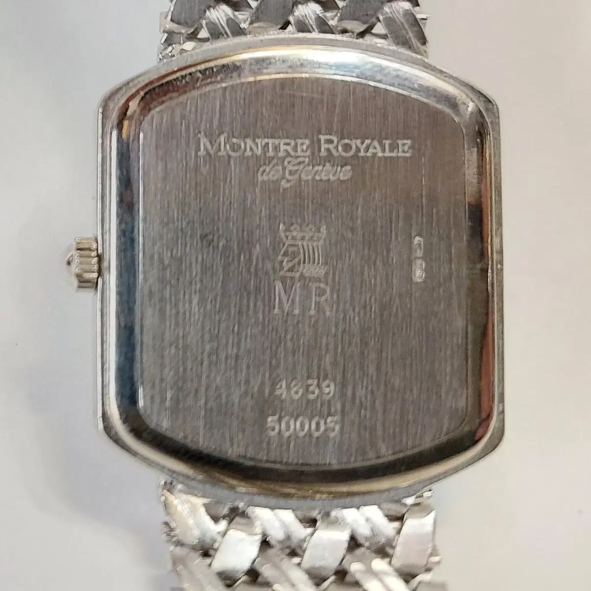 명품 Montre Royale(몽트르 로이알), 지구상에 1개뿐인 시계