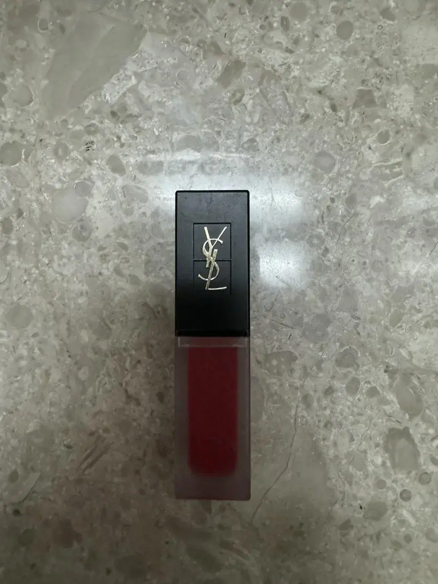 Yves Saint Laurent Tint