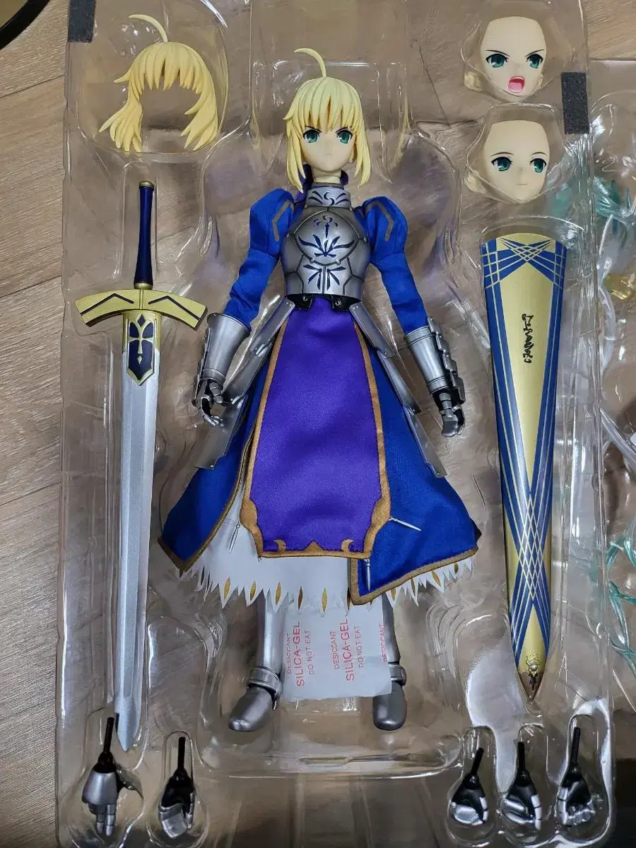 Medikomtoy RAH Saber 1.0 Fei Action Figure