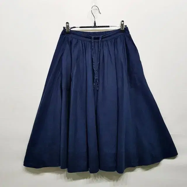 SMOCK 100% linen banded skirt navy