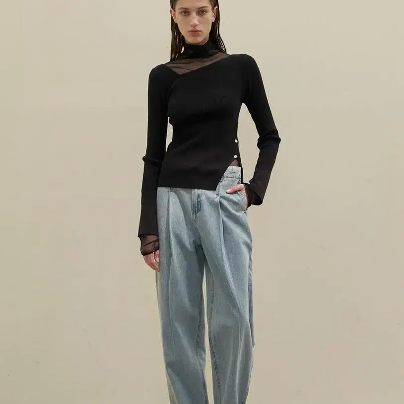 아틀리에나인 UNBALANCED CUTOUT SLIM LONG KNIT