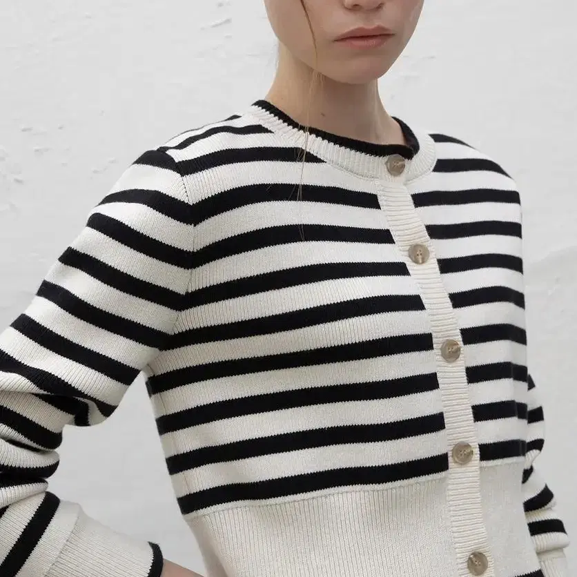 아틀리에 나인 ROAN STRIPE BASIC KNIT CARDIGAN