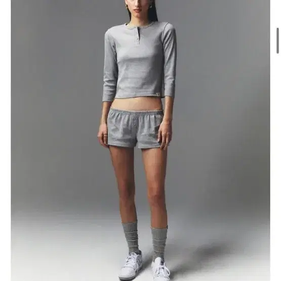 글로니 GLOWNY BUTTON FLY MINI SHORTS(grey)