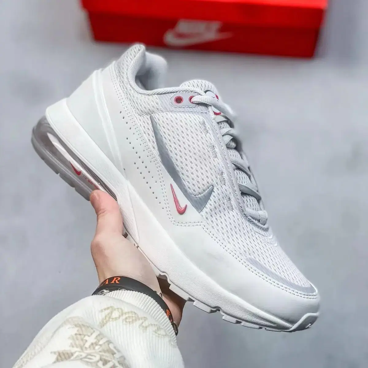 nike air max pulse러닝화