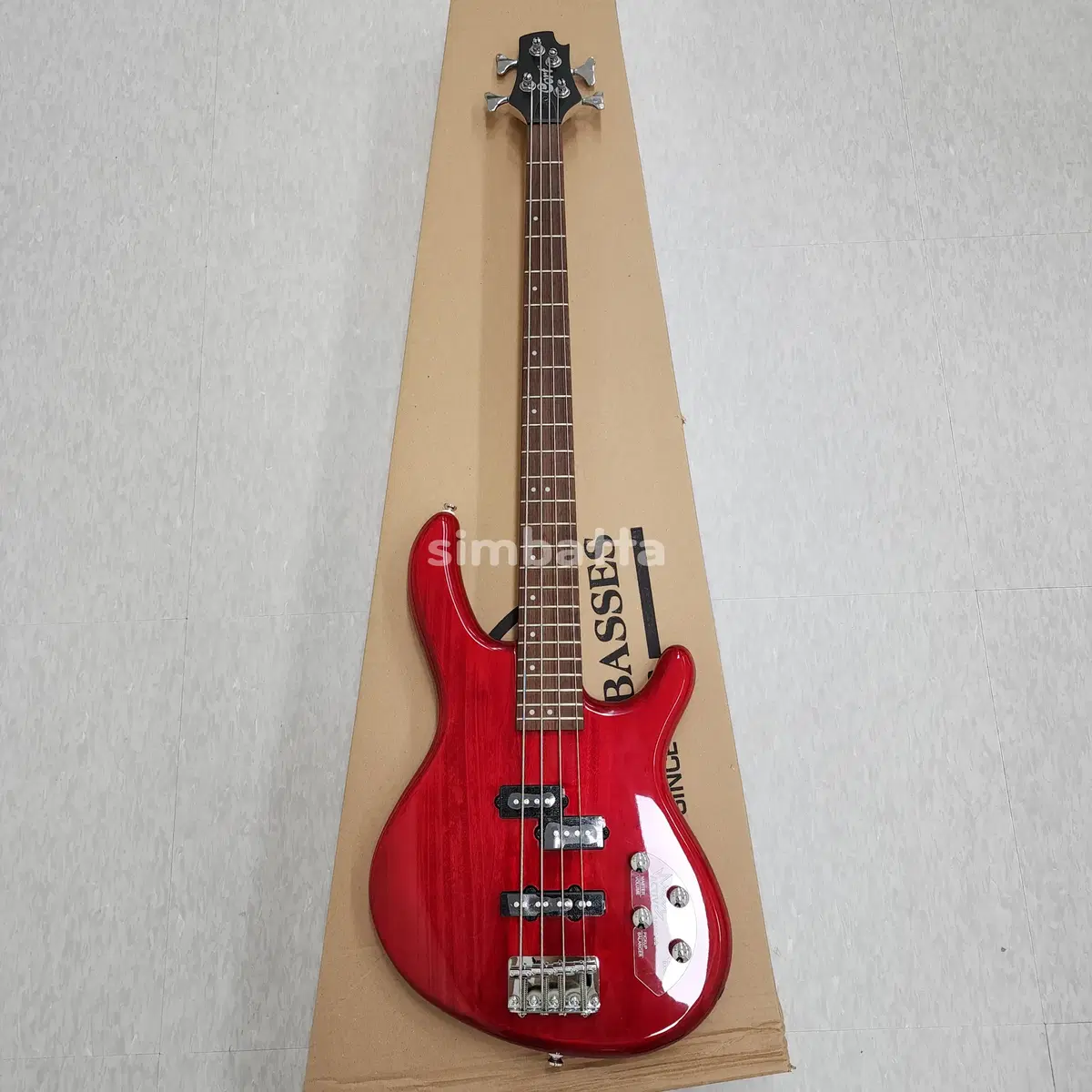 Colt BassGuitars ACTION BASS PLUS Red