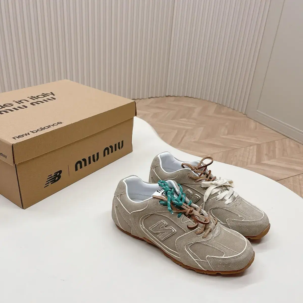 miumiu&nb530 여성화 스니커즈 베이지