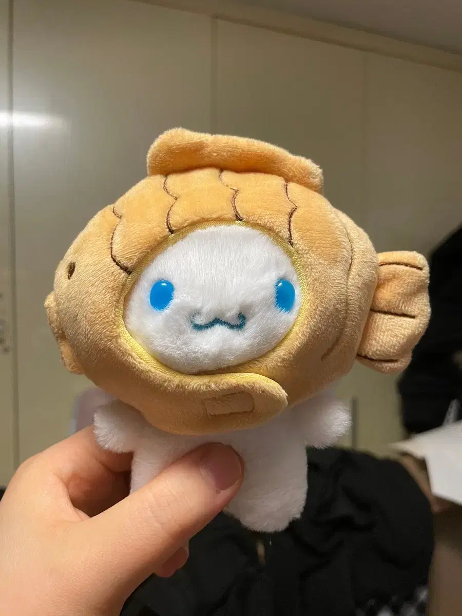 Sanrio Cinnamon Roll Taiyaki Doll (keyring)