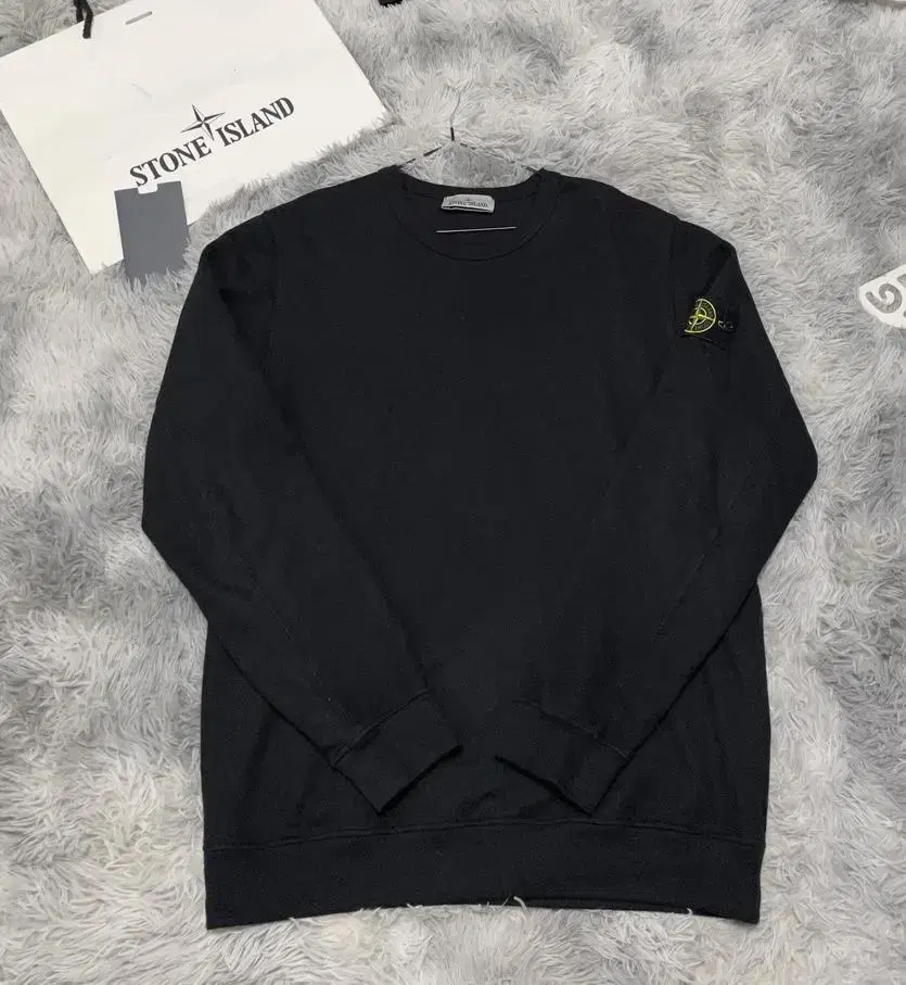 [새상품급,3xl] 스톤아일랜드 블랙 맨투맨 신형 xxxl