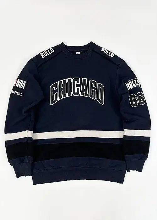 [L] NBA Chicago Navy Sweatshirt