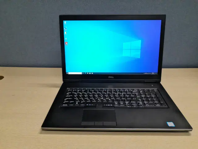 Dell Precision 7730 판매 합니다.