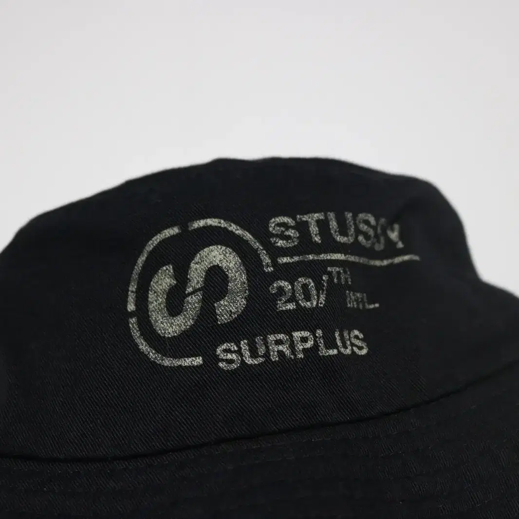 STUSSY 스투시 올드스쿨 00s 버킷햇