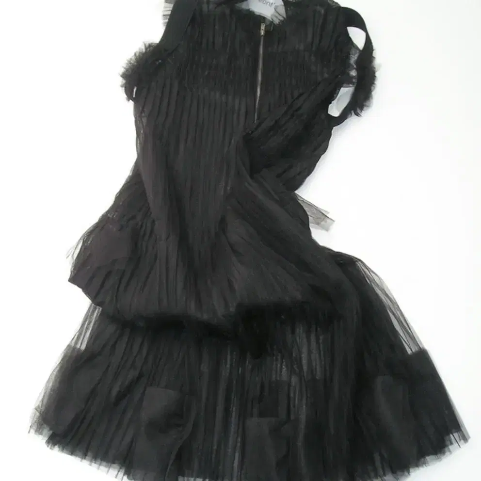 에옹쓰 2024 SHASHA dress black