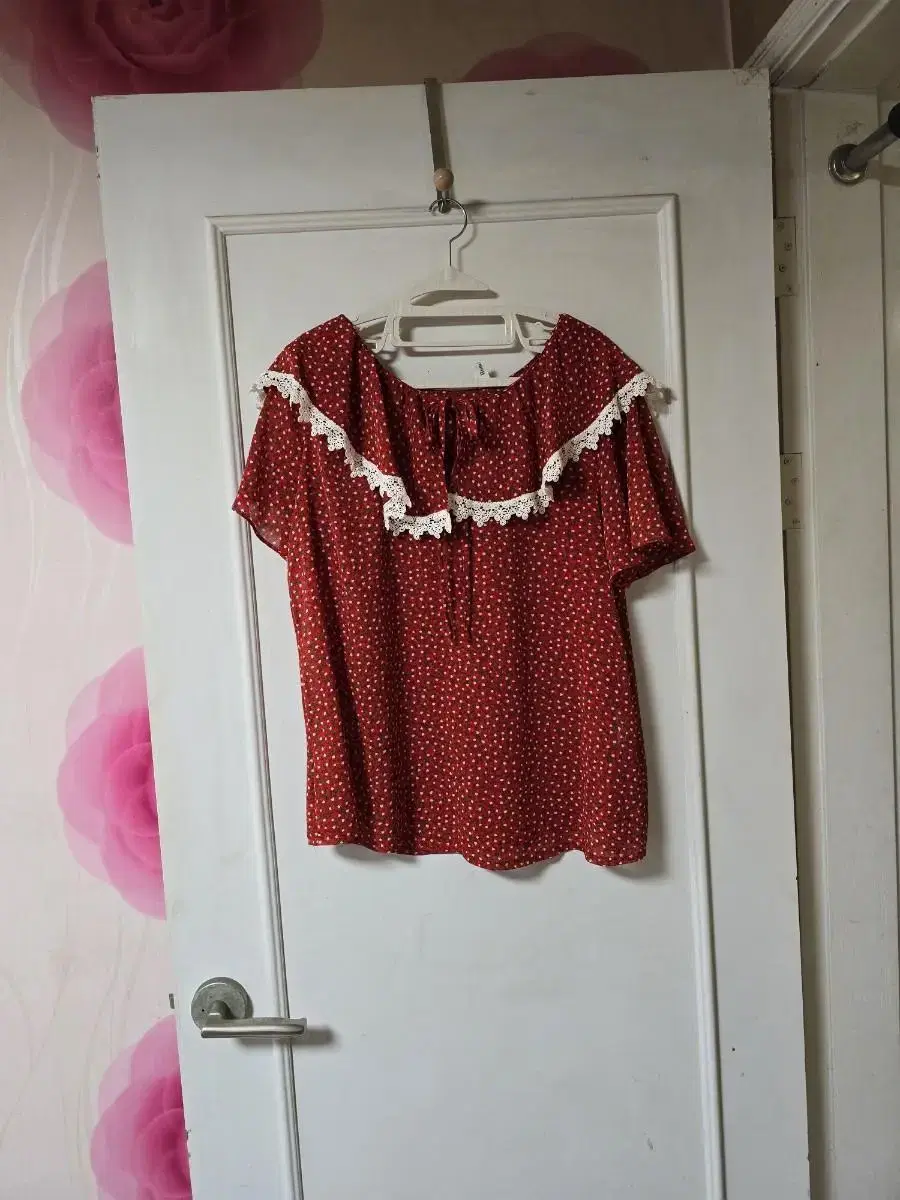 Chiffon short-sleeved cerabock blouse66