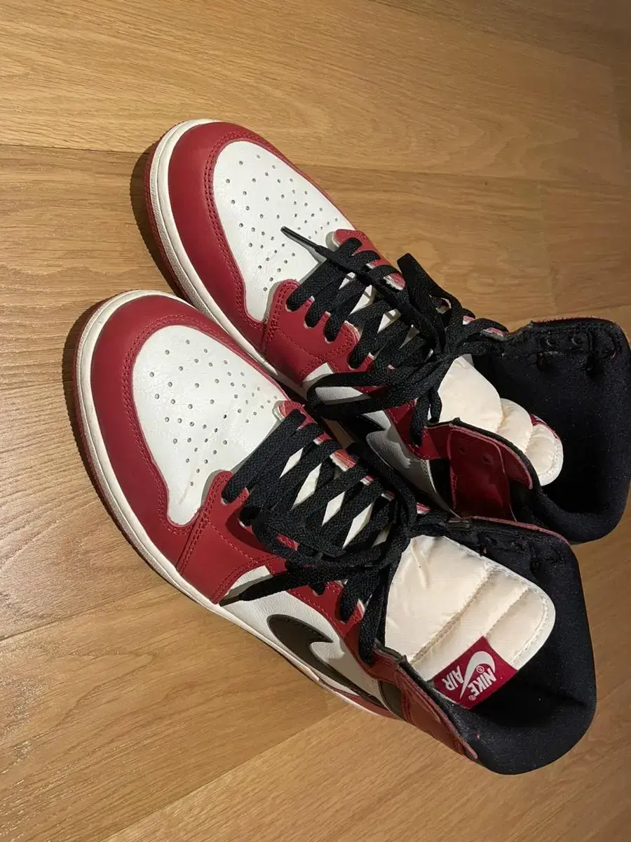 Jordan 1 Retro High OG Chicago 2022 305 size 305