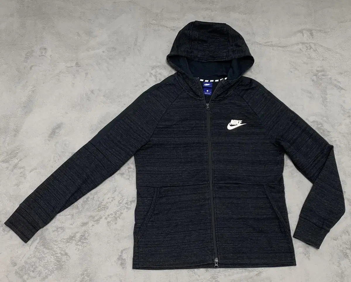 Nike Black Knit Pull-Up (L)