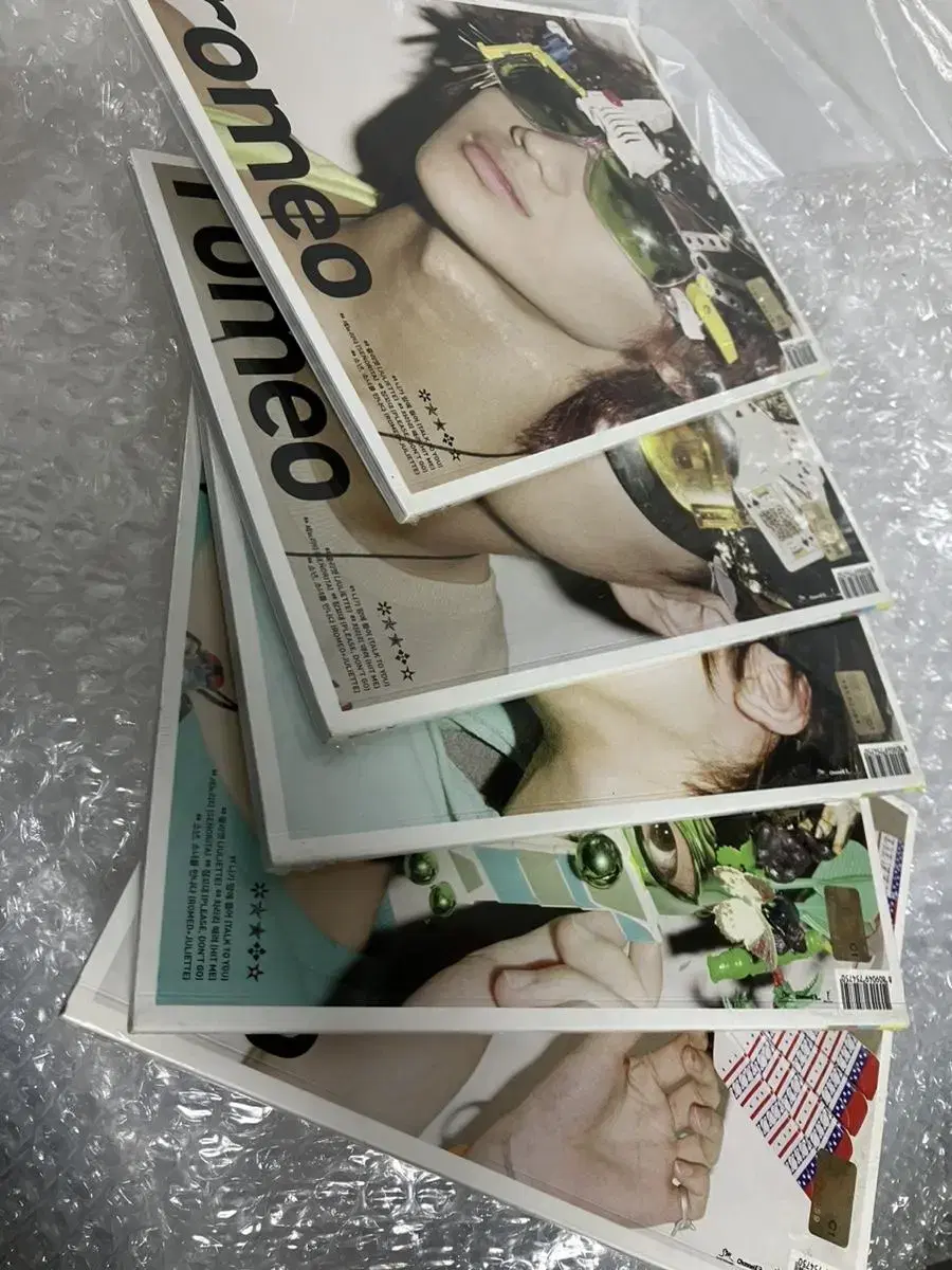 SHINee Romeo album unsealed