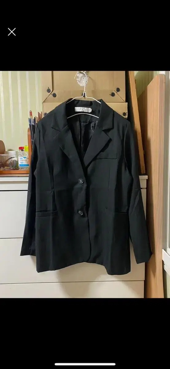 Semi fitted thin black jacket / new