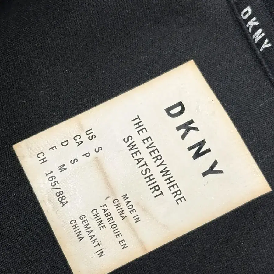 DKNY 여성티셔츠