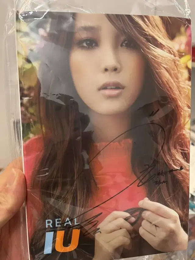 Iu autograph albums