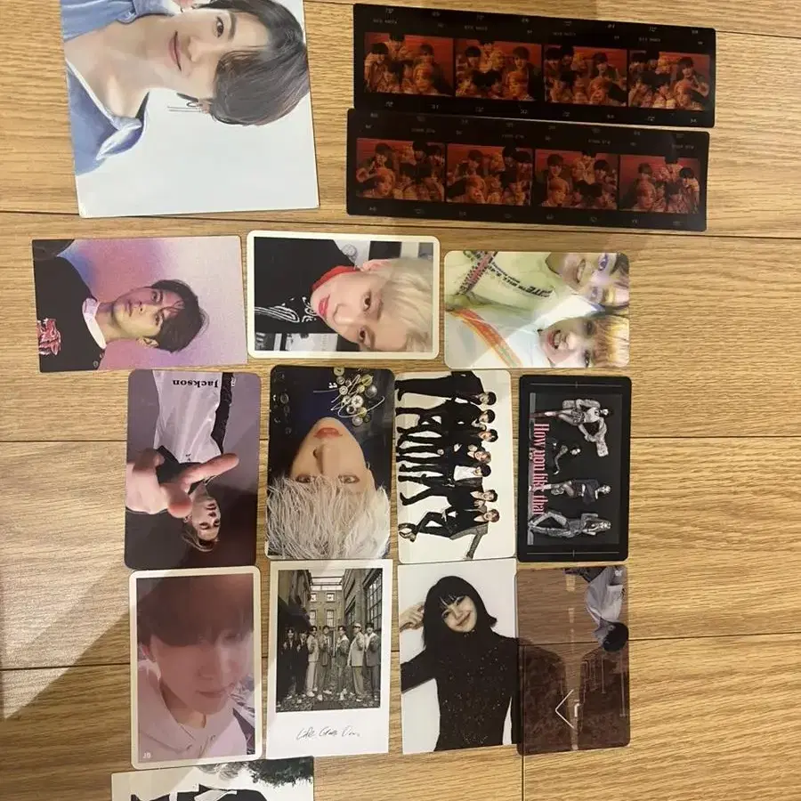 Sell bts photocards 방탄소년단 포토카드 officials