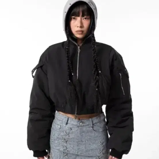 오늘만)leey INCISION SHIRRING BOMBER JACKET