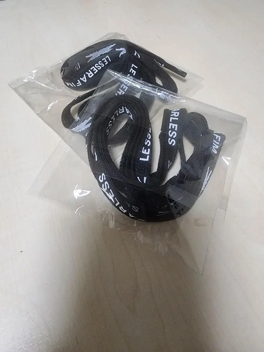 le sserafim pop up shoelaces (shoelaces)