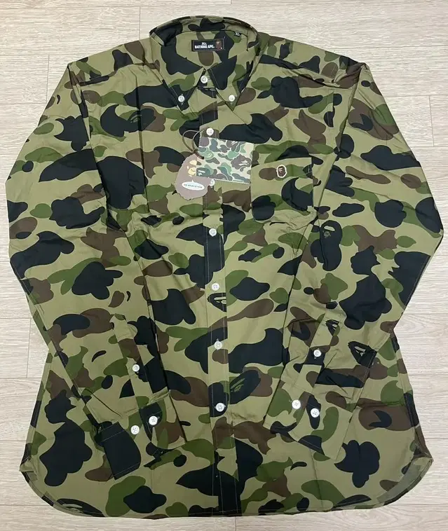 <새상품> 베이프 Mr. Bathing Ape 카모 밀리터리 셔츠 XL