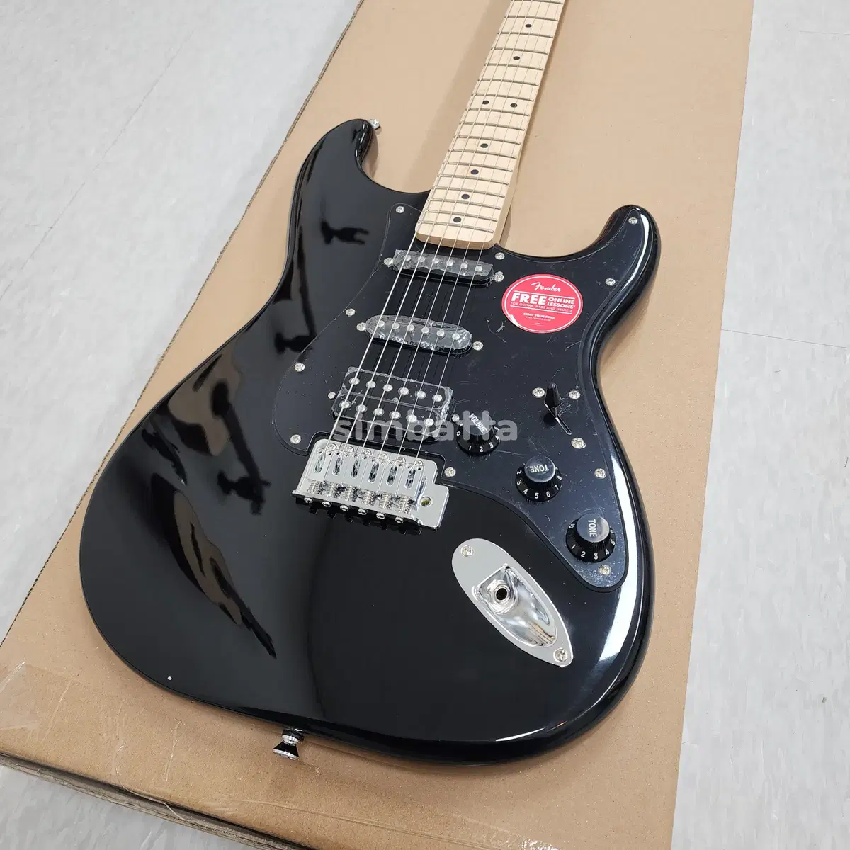 스콰이어 일렉기타 SONIC STRATOCASTER HSS 블랙