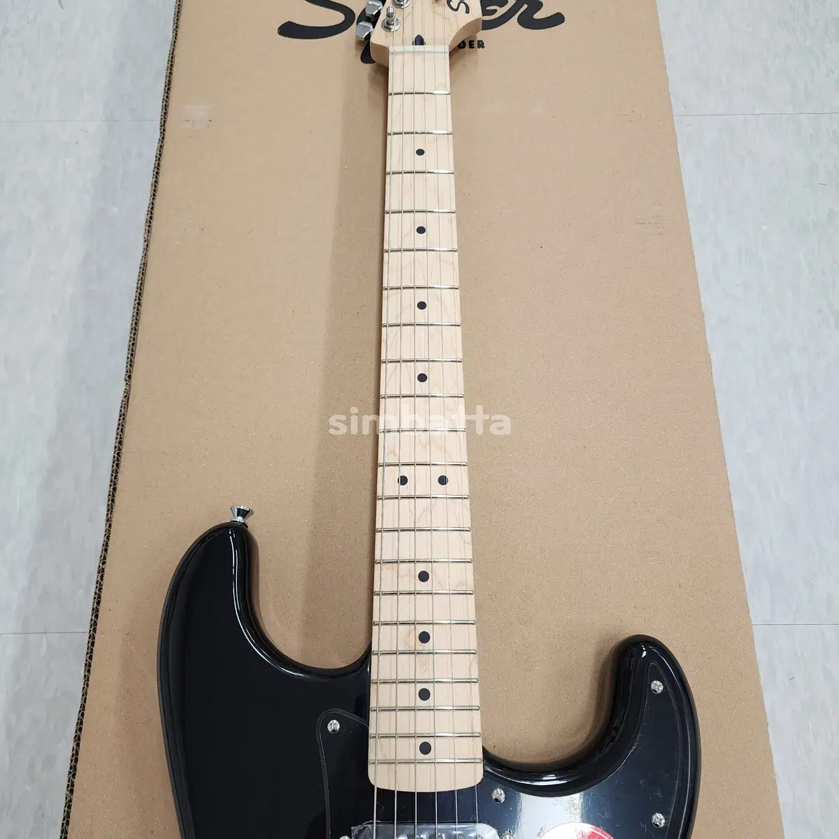 스콰이어 일렉기타 SONIC STRATOCASTER HSS 블랙