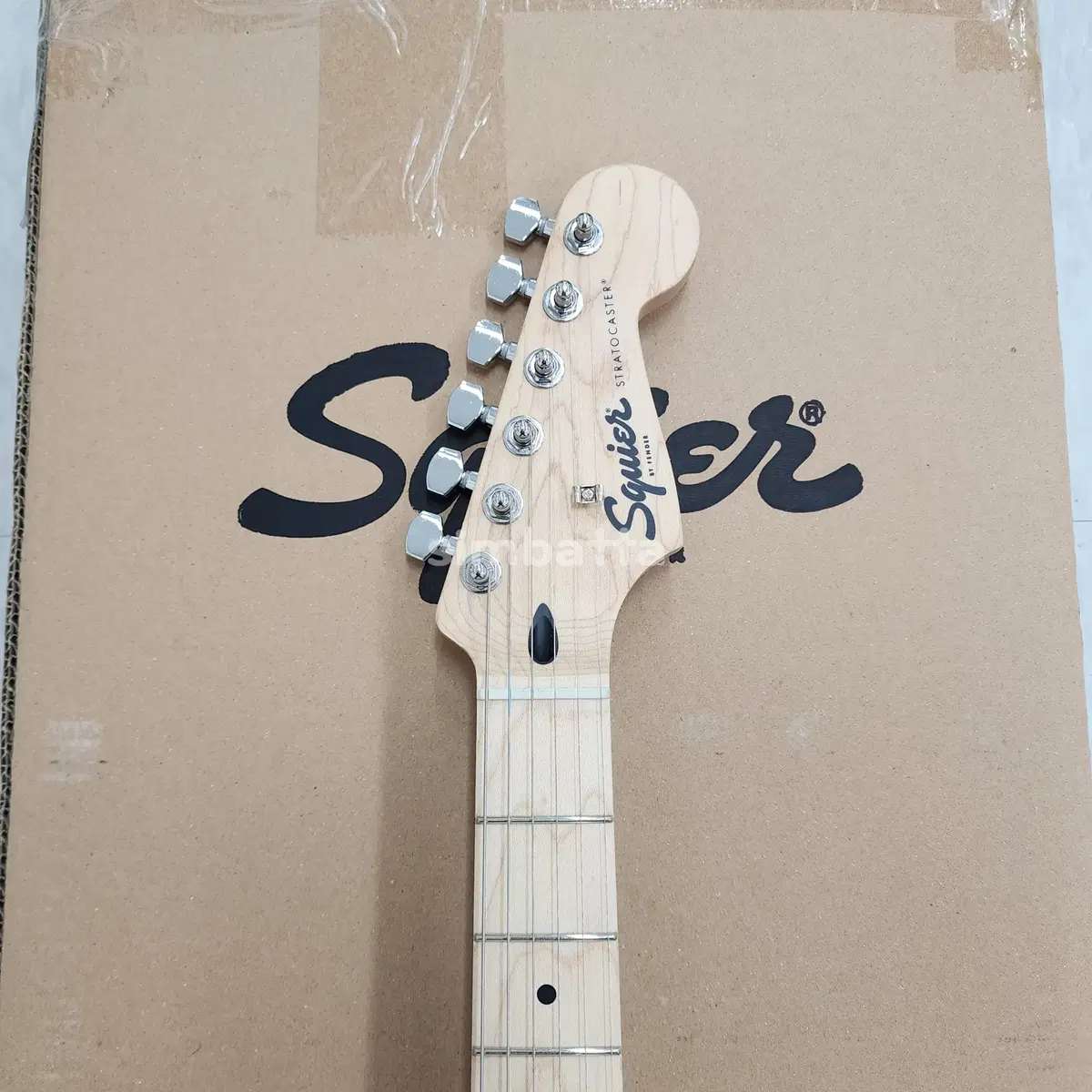 스콰이어 일렉기타 SONIC STRATOCASTER HSS 블랙