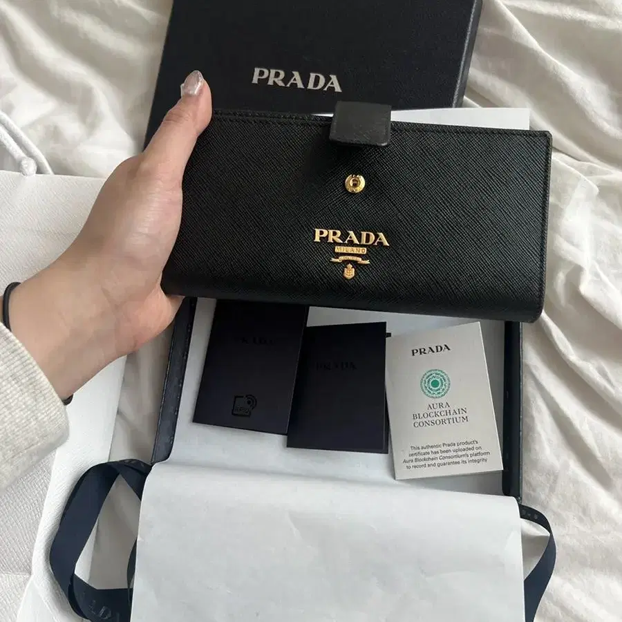 프라다 PRADA 사피아노 장지갑 여성지갑 블랙 명품지갑