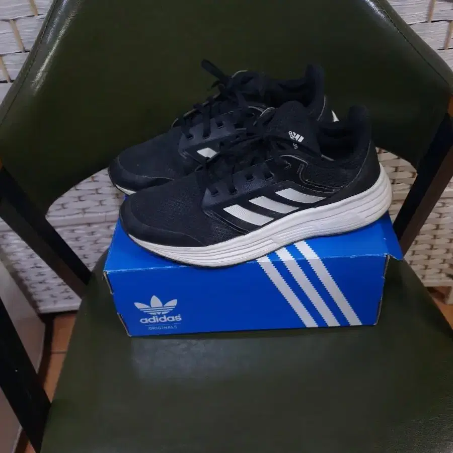 ADIDAS 아디다스 스포츠 갤럭시 5 런닝화 255mm