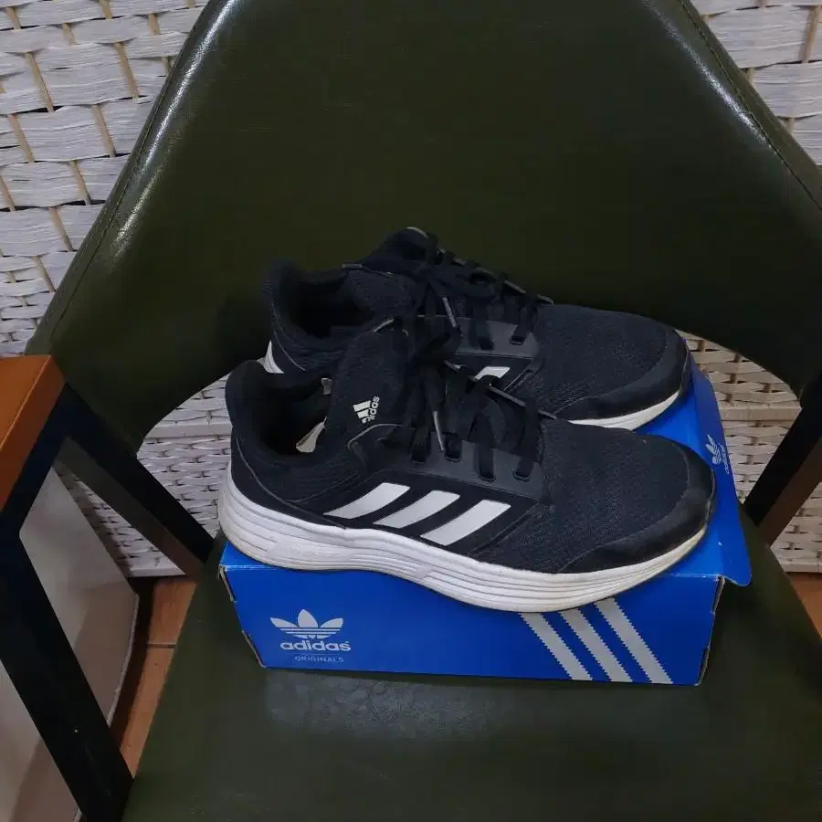 ADIDAS 아디다스 스포츠 갤럭시 5 런닝화 255mm