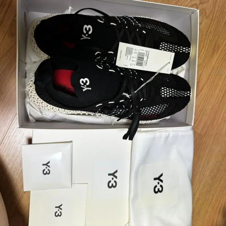 Y-3 RUNNER 4D HALO  285 새상품