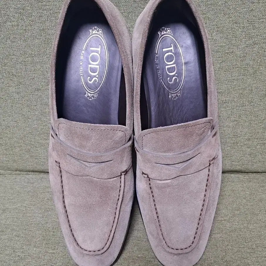 TOD'S 토즈 남성 스웨이드 로퍼 구두 6 (250-255)