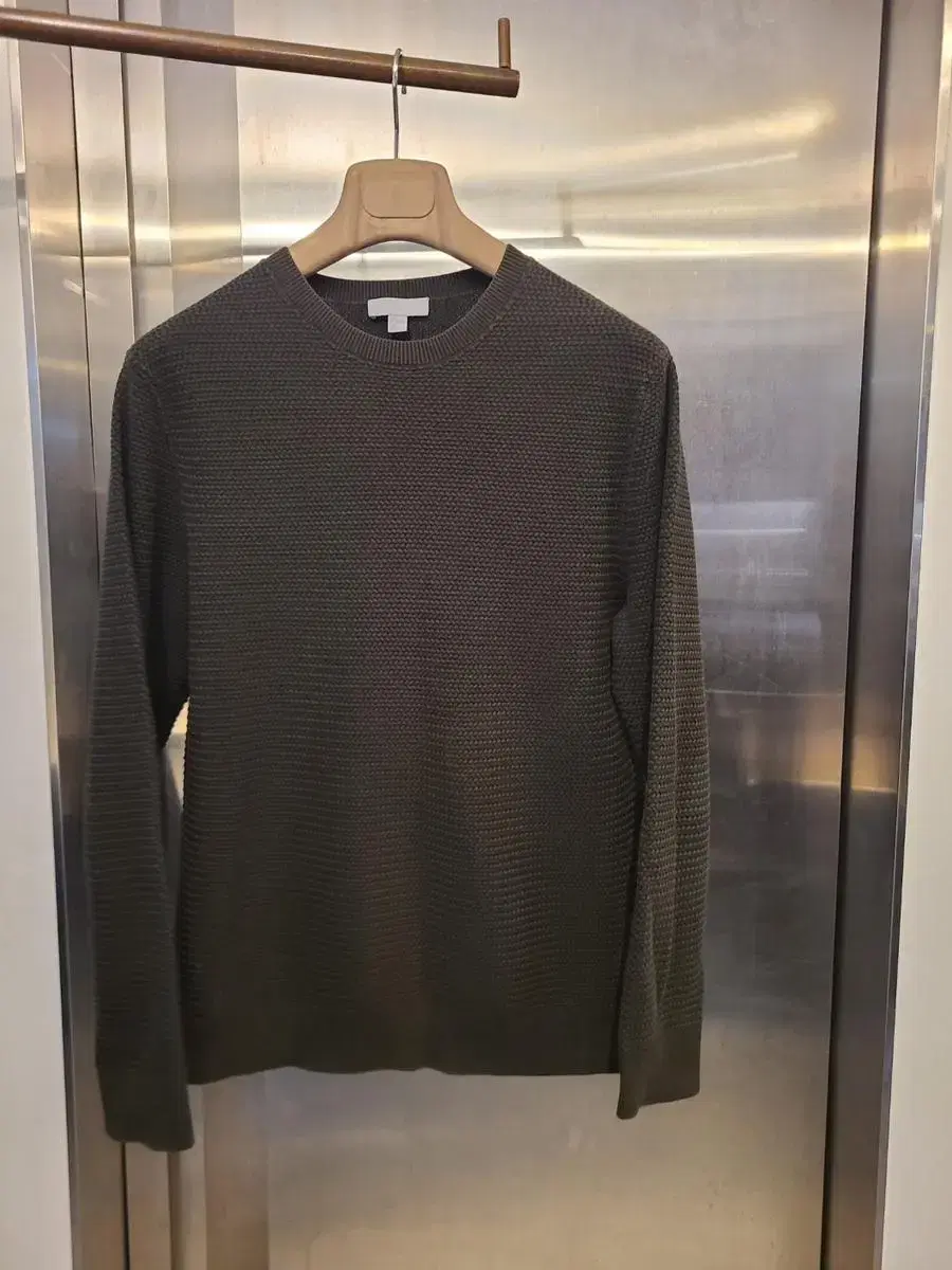 Course crew neck knit