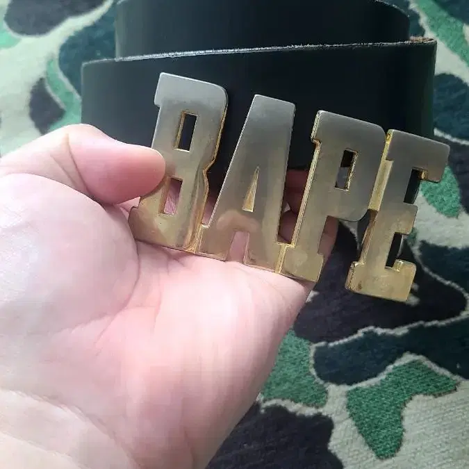 [L]베이프 BAPE 메탈 로고 버클 가죽 벨트