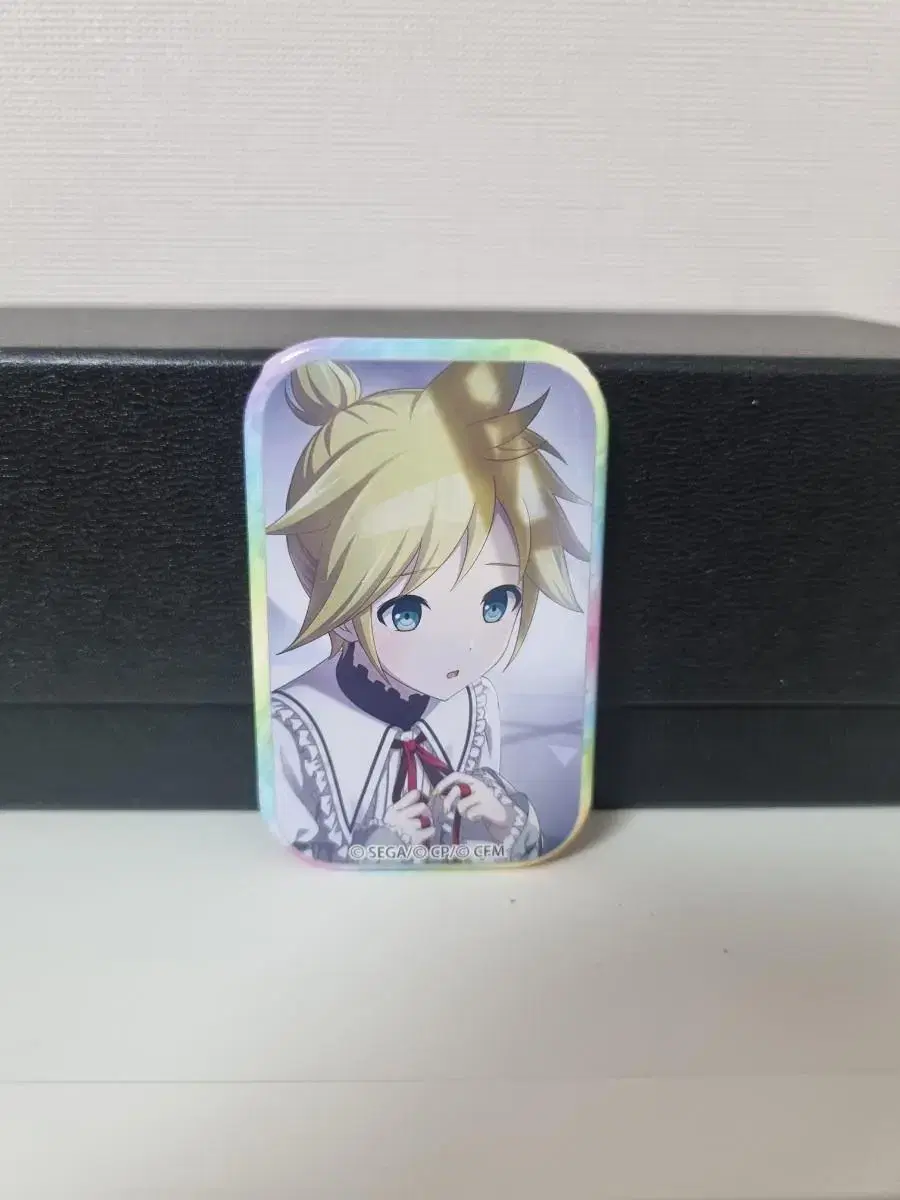 Psekhanigo Kagamine ren sells canned badges for each of the following