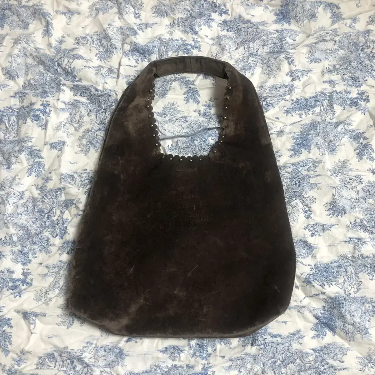 Vintage kakatoo suede tote bag