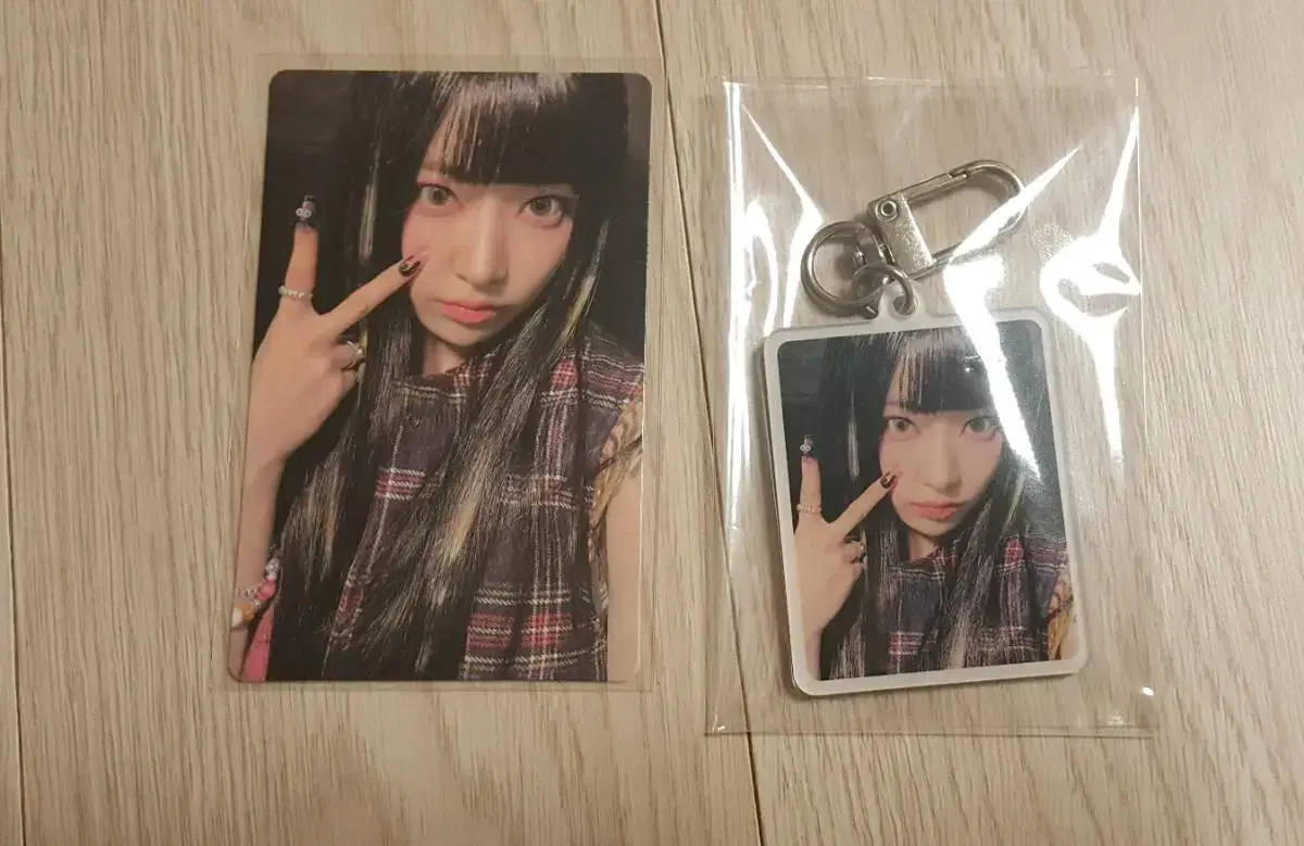 le sserafim sakura e.ji easy weverse 1st pre-order benefit unreleased photocard