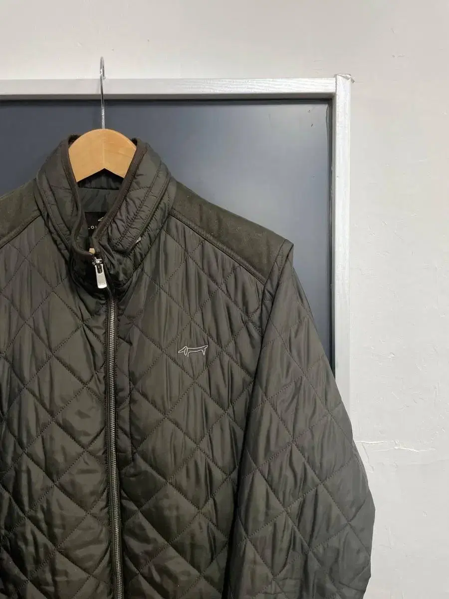 [L] Louis Castell Quilted Jacket