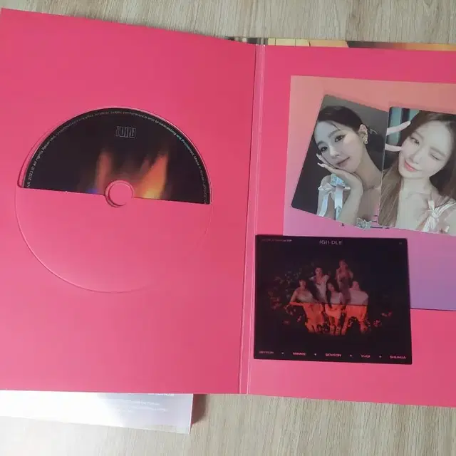 (여자)아이들 special album [HEAT] BLAZE ver.