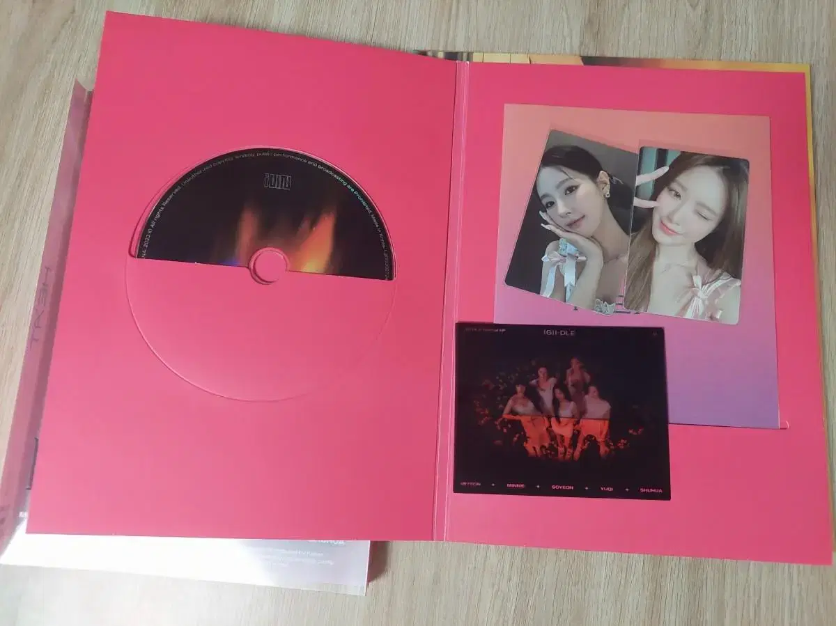 (여자)아이들 special album [HEAT] BLAZE ver.